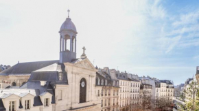 Famous parisian designer's pied-à-terre in Le Marais